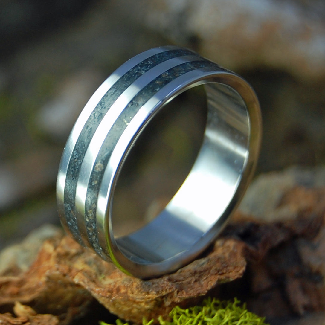 2‑Inlay Balanced Earth Memento Ring