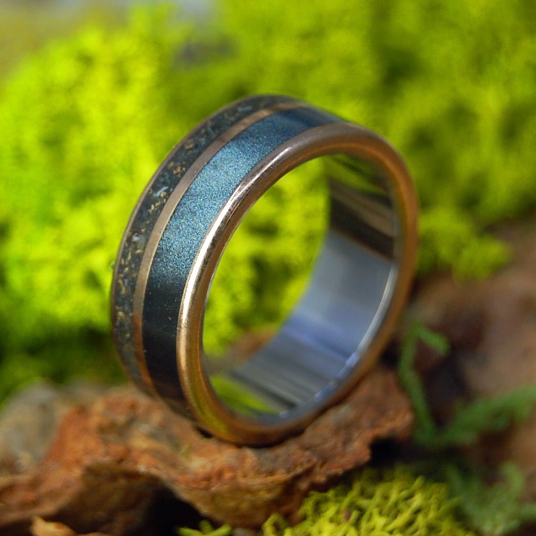 Marble, Meteorite y Gold | Men's Meteorite, Lava, Black Marbled Opalescent, Gold & Titanium Wedding Ring - Minter and Richter Designs