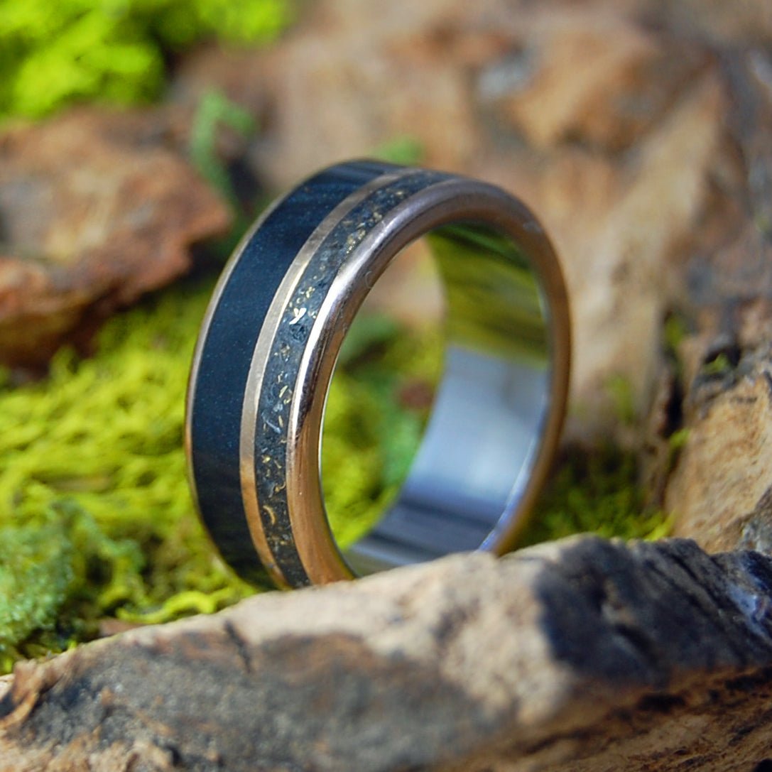 Marble, Meteorite y Gold | Men's Meteorite, Lava, Black Marbled Opalescent, Gold & Titanium Wedding Ring - Minter and Richter Designs